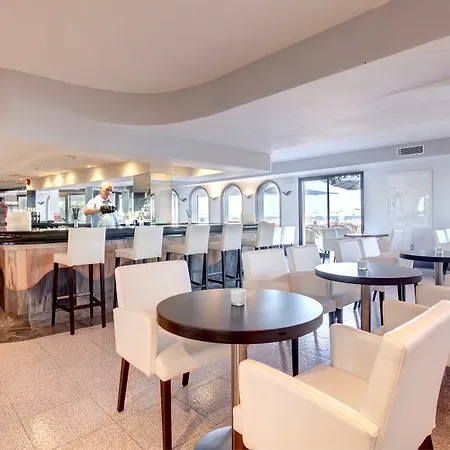 Grupotel Aguait & - Adults Only